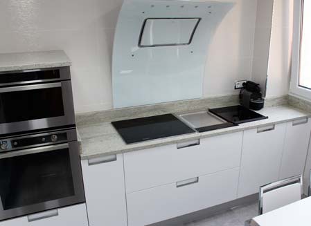 mobiliario de cocina blanco